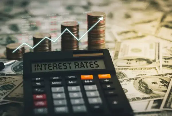 The,Word,Interest,Rate,Is,On,A,Calculator,With,A