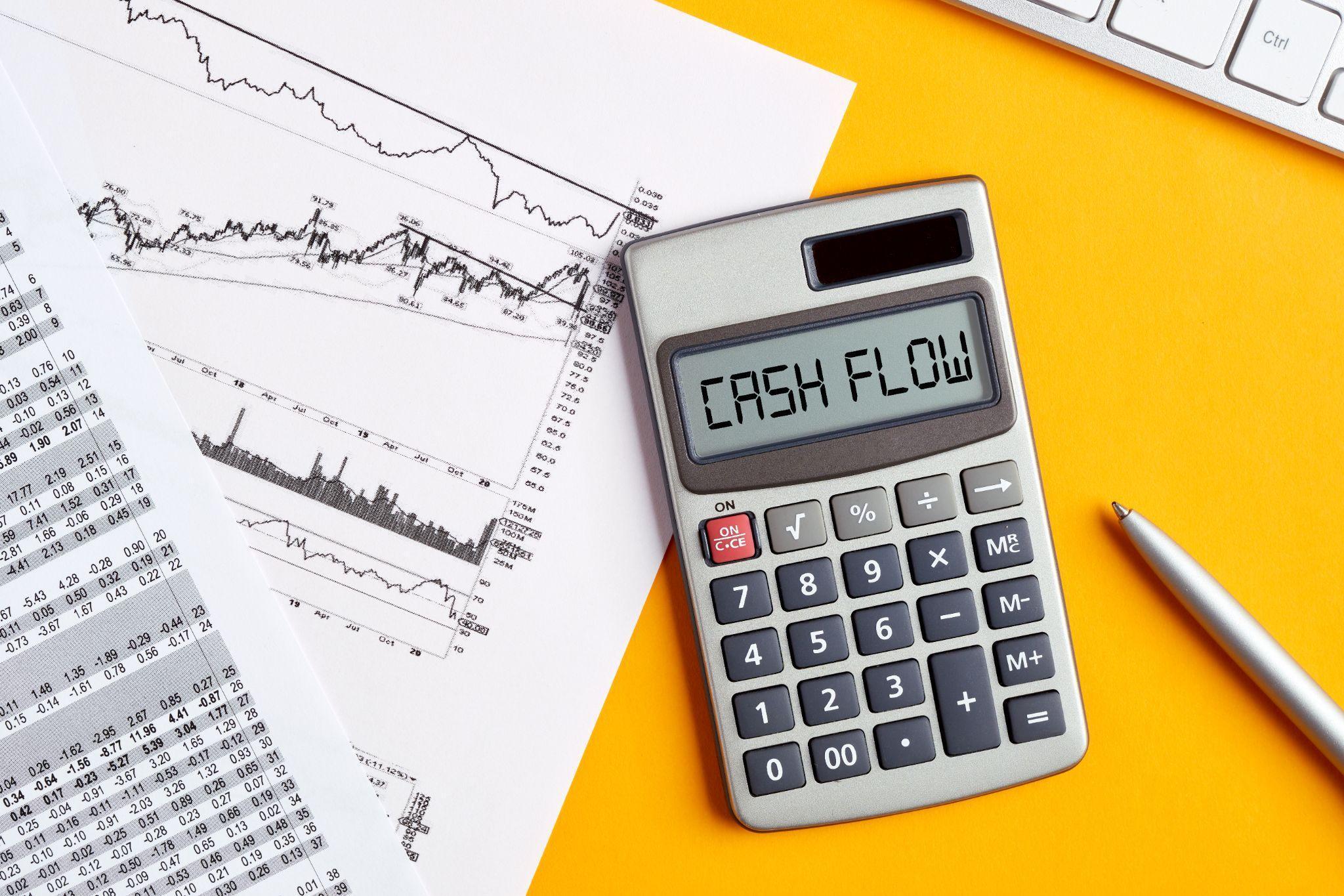 a calculator that says cash flow